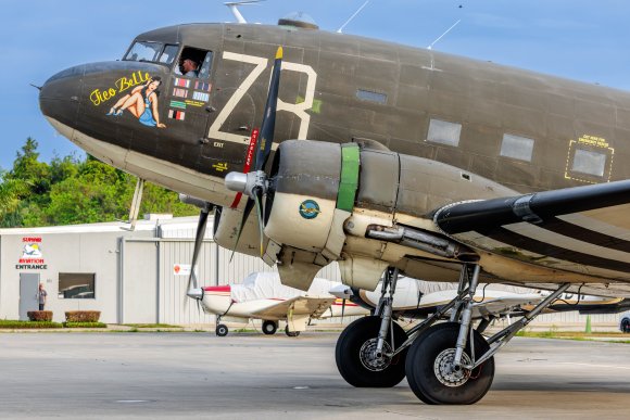 Â© Candid Memories By Ken Frazier