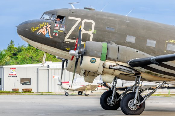 Â© Candid Memories By Ken Frazier