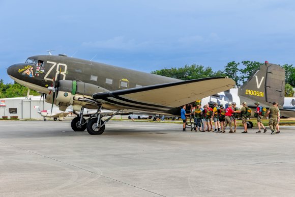 Â© Candid Memories By Ken Frazier