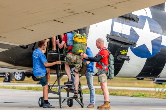 Â© Candid Memories By Ken Frazier