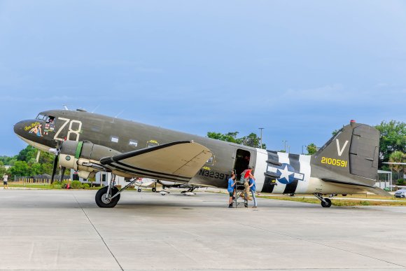 Â© Candid Memories By Ken Frazier