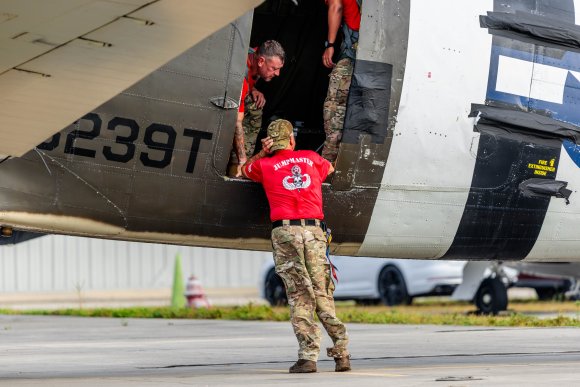 Â© Candid Memories By Ken Frazier