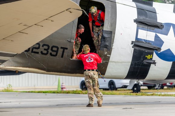 Â© Candid Memories By Ken Frazier