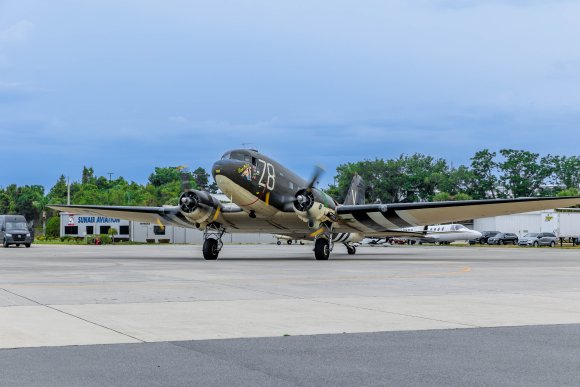 Â© Candid Memories By Ken Frazier