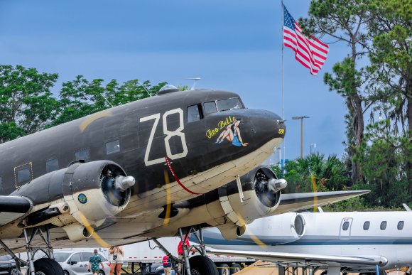 Â© Candid Memories By Ken Frazier