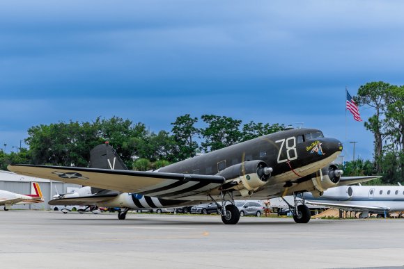 Â© Candid Memories By Ken Frazier