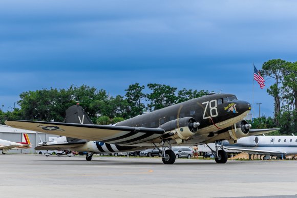 Â© Candid Memories By Ken Frazier