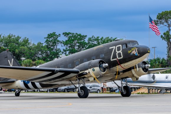 Â© Candid Memories By Ken Frazier