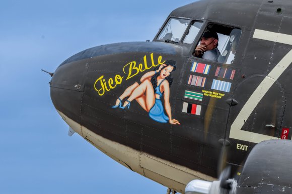 Â© Candid Memories By Ken Frazier