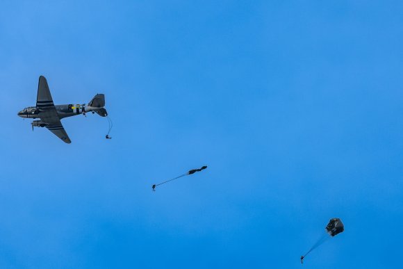 Â© Candid Memories By Ken Frazier