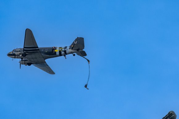 Â© Candid Memories By Ken Frazier