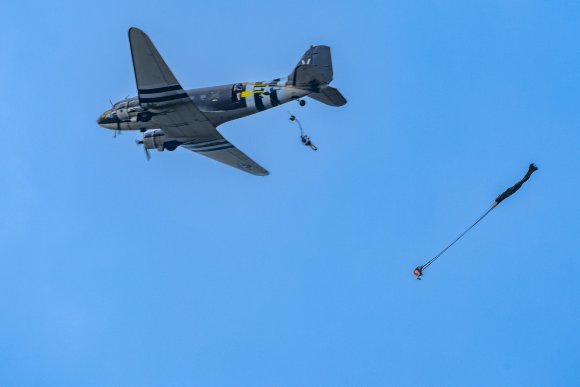 Â© Candid Memories By Ken Frazier