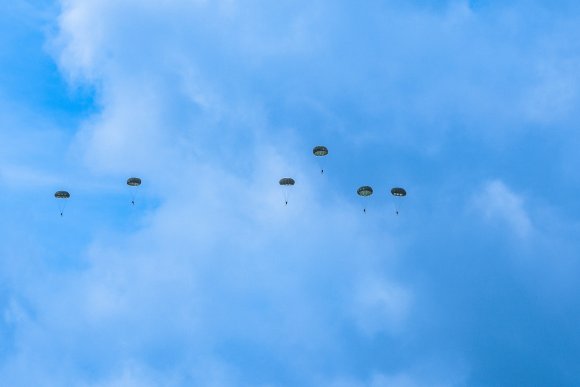 Â© Candid Memories By Ken Frazier