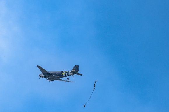 Â© Candid Memories By Ken Frazier