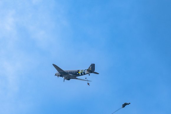 Â© Candid Memories By Ken Frazier