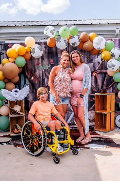 Â© Candid Memories By Ken Frazier