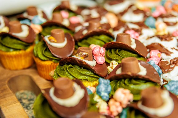 Â© Candid Memories By Ken Frazier