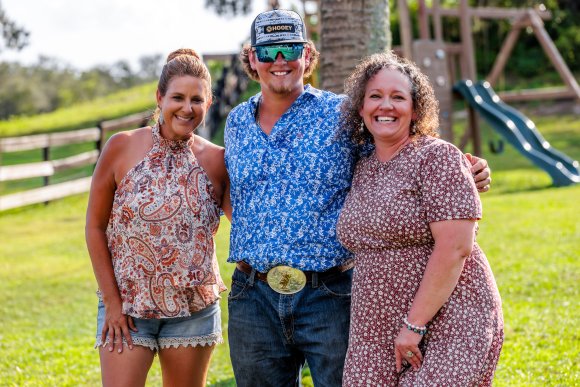 Â© Candid Memories By Ken Frazier