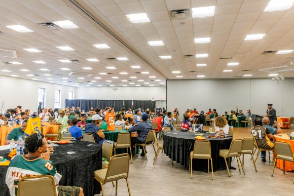 Â© Candid Memories By Ken Frazier