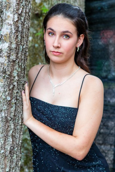 Piper gets ready for her 8th Grade dance