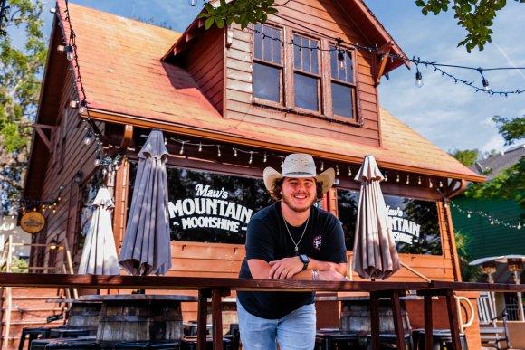 Â© Candid Memories By Ken Frazier