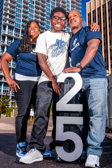 Â© Candid Memories By Ken Frazier